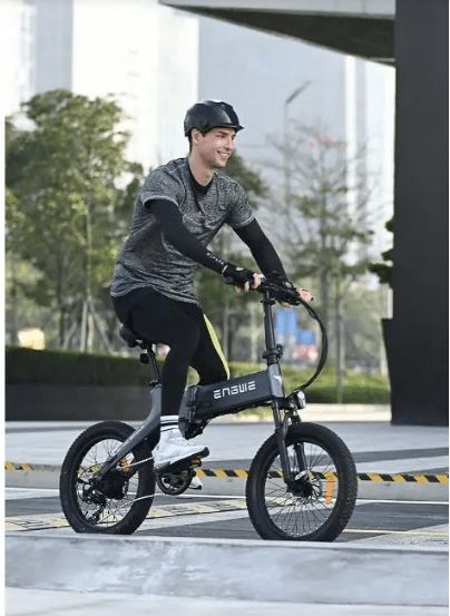 英格威电动车 引领年轻一代出行新风尚